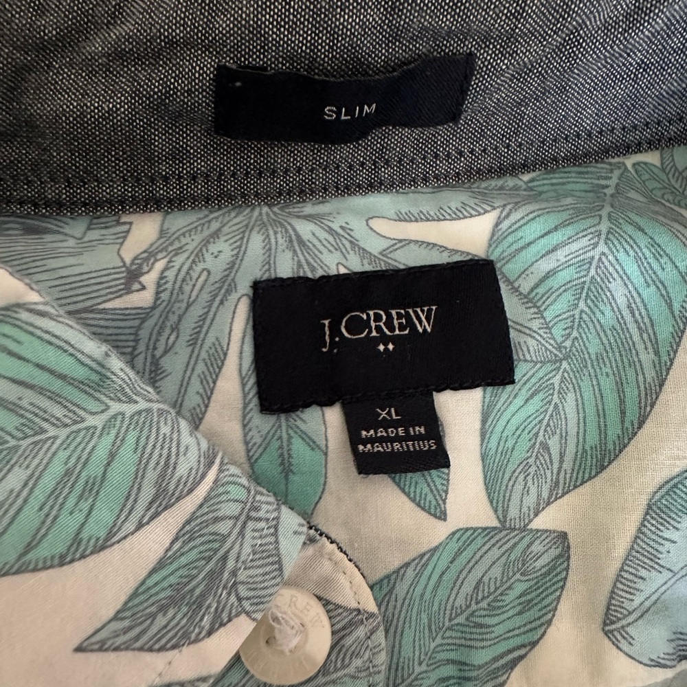 JCrew Short Sleeve button down leaf print XL
